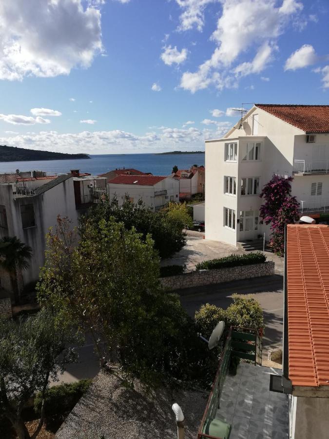 Apartmani Bono Примоштен Экстерьер фото